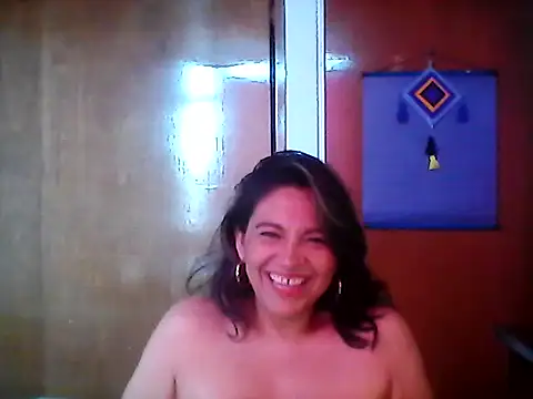 XxAntonellaxxx online show from December 4, 2025, 5:43 pm