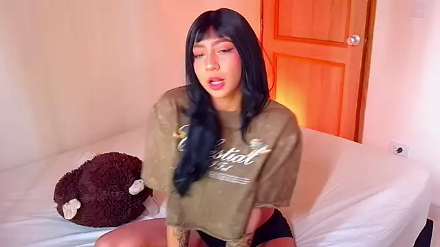 emma web  online show from October 23, 2025, 3:33 pm