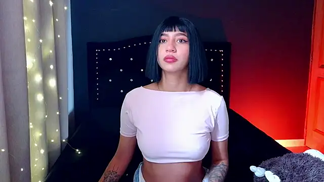 emma web  online show from April 8, 2026, 1:11 pm