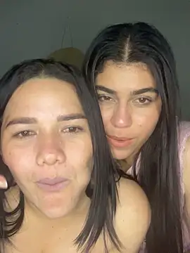 Snapshot of sindyy_01 chatting on October 22, 2025, 4:02 am sindyy 01 online show from October 22, 2025, 4:02 am