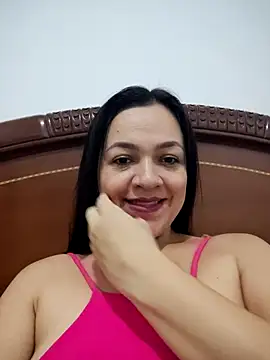 LindaSalo33 online show from October 25, 2025, 4:31 am
