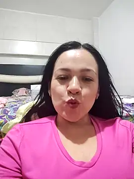 LindaSalo33 online show from November 8, 2025, 3:39 am