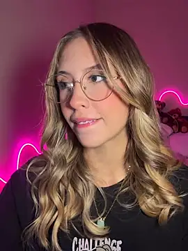 fanyabbey online show from April 18, 2026, 1:53 am