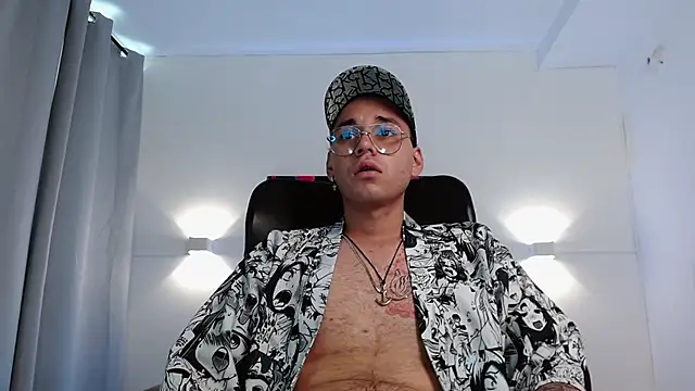 ColeCruz online show from October 20, 2025, 7:14 pm