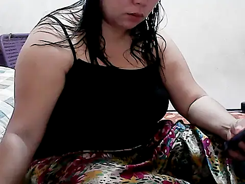 HornyPussie69 online show from February 12, 2026, 12:16 am