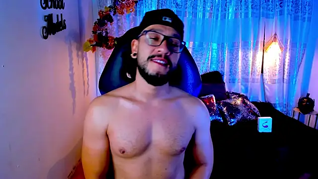 Ethan w12 online show from October 17, 2025, 1:53 am