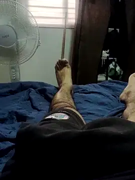 Snapshot of Elpajero-19 chatting on November 16, 2025, 9:20 pm Elpajero-19 online show from November 16, 2025, 9:20 pm