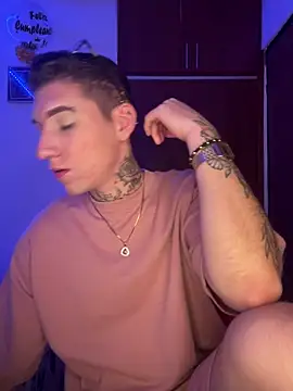 Snapshot of hotxxx_2012 chatting on October 2, 2025, 7:43 pm hotxxx 2012 online show from October 2, 2025, 7:43 pm