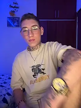 Snapshot of hotxxx_2012 chatting on October 4, 2025, 8:29 pm hotxxx 2012 online show from October 4, 2025, 8:29 pm