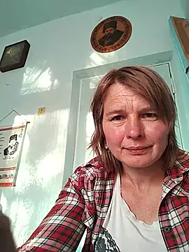 Masha412111 online show from May 25, 2026, 5:19 pm