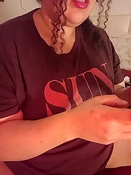 Snapshot of bbw_desire6 chatting on February 6, 2026, 11:30 pm bbw desire6 online show from February 6, 2026, 11:30 pm