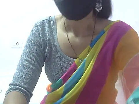 Laila Cute online show from February 24, 2026, 2:53 am