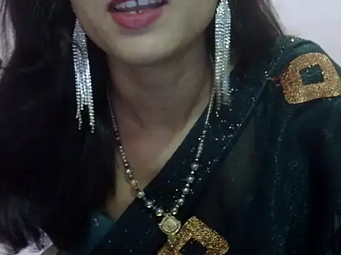 Snapshot of Laila_Cute chatting on May 29, 2026, 4:21 am Laila Cute online show from May 29, 2026, 4:21 am