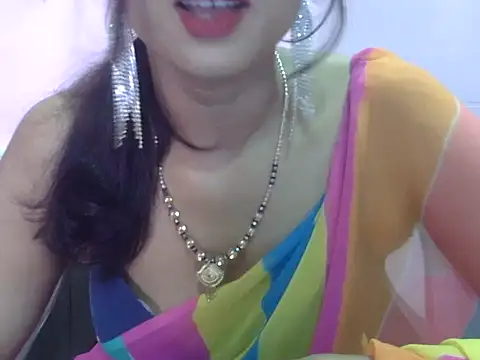 Snapshot of Laila_Cute chatting on May 31, 2026, 4:42 am Laila Cute online show from May 31, 2026, 4:42 am