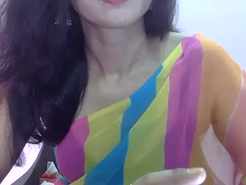 Snapshot of Laila_Cute chatting on June 17, 2026, 3:42 am Laila Cute online show from June 17, 2026, 3:42 am