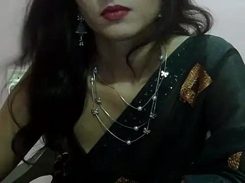Snapshot of Laila_Cute chatting on June 20, 2026, 4:43 pm Laila Cute online show from June 20, 2026, 4:43 pm