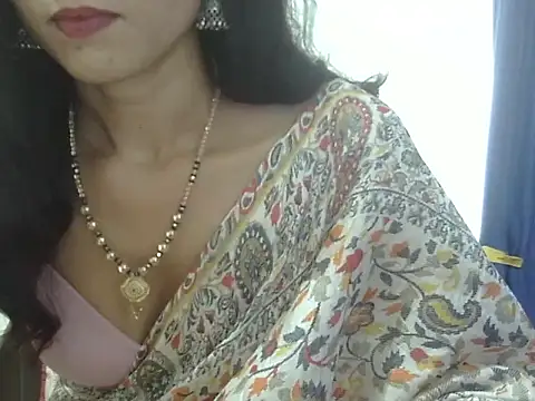 Laila Cute online show from August 9, 2026, 3:55 am