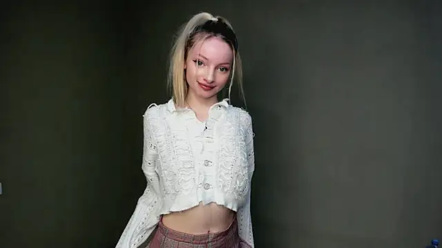 Snapshot of PocketDollX chatting on February 3, 2026, 3:17 pm PocketDollX online show from February 3, 2026, 3:17 pm