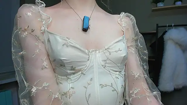 Snapshot of PocketDollX chatting on February 5, 2026, 5:06 pm PocketDollX online show from February 5, 2026, 5:06 pm