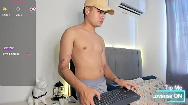 Snapshot of JARETHH chatting on November 26, 2025, 1:45 pm JARETHH online show from November 26, 2025, 1:45 pm