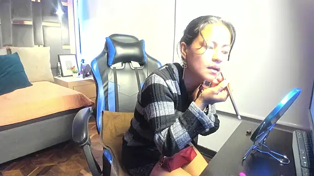 Snapshot of Sashapornxxx chatting on October 6, 2025, 10:23 am Sashapornxxx online show from October 6, 2025, 10:23 am