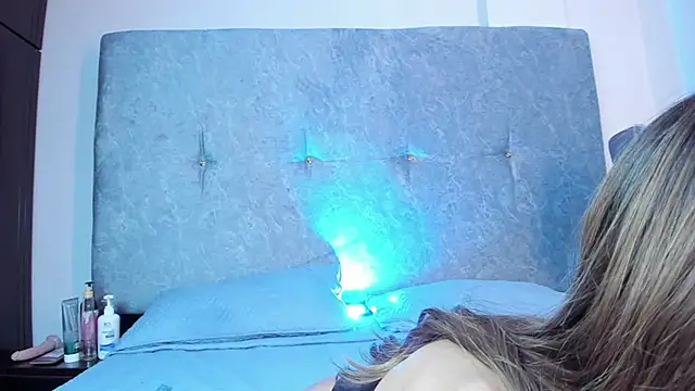 Snapshot of Mis_Sunny chatting on October 9, 2025, 8:40 pm Mis Sunny online show from October 9, 2025, 8:40 pm