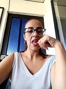 Jade 1-9 online show from December 19, 2025, 4:03 pm