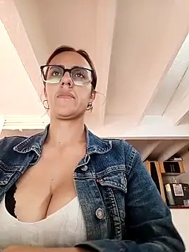 Jade 1-9 online show from February 4, 2026, 7:31 pm