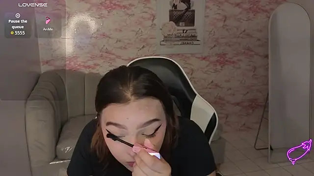 mia foster t online show from February 22, 2026, 1:20 pm