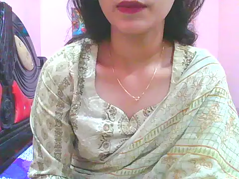 night queeen7 online show from November 30, 2025, 8:35 pm