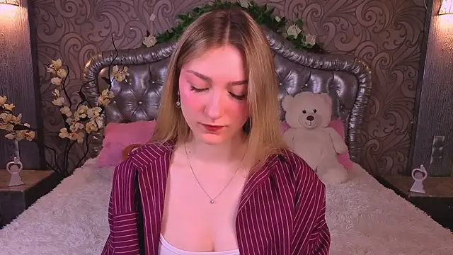 AngelAnabelle online show from March 15, 2026, 8:26 pm