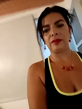 Snapshot of LunaMilf_ chatting on December 4, 2025, 4:38 pm LunaMilf online show from December 4, 2025, 4:38 pm