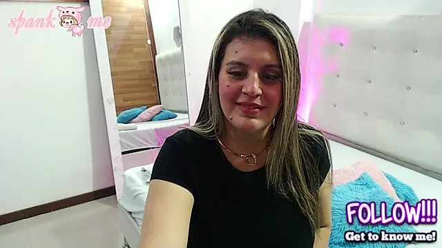 sweet christtydiaz online show from October 1, 2025, 9:21 pm