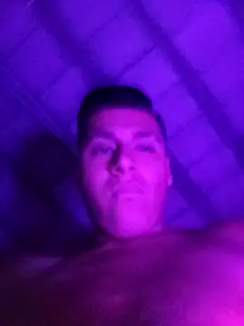 Snapshot of Alex321Flores chatting on October 1, 2025, 11:55 pm Alex321Flores online show from October 1, 2025, 11:55 pm