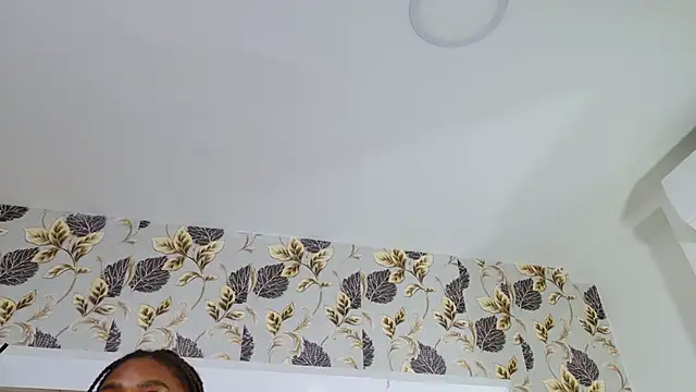 Snapshot of VitoriaGreco chatting on October 9, 2025, 9:24 pm VitoriaGreco online show from October 9, 2025, 9:24 pm