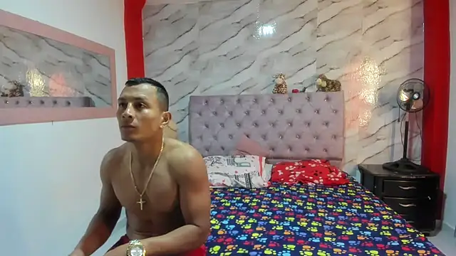 Stefany Andruw online show from November 11, 2025, 2:44 am