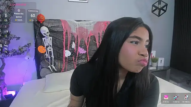 Nahomycarterr online show from October 30, 2025, 7:47 pm