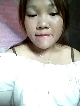 maily00 online show from October 16, 2025, 6:47 am