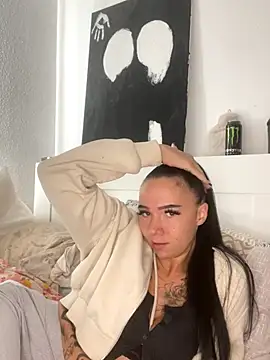 Snapshot of YoungZoexx chatting on October 2, 2025, 9:38 am YoungZoexx online show from October 2, 2025, 9:38 am