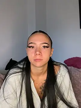 Snapshot of YoungZoexx chatting on October 6, 2025, 7:17 am YoungZoexx online show from October 6, 2025, 7:17 am