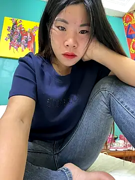 Snapshot of Noen_22 chatting on October 31, 2025, 4:35 am Noen 22 online show from October 31, 2025, 4:35 am