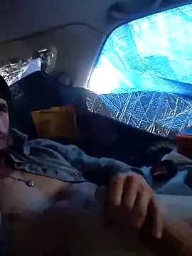 LetMeLiqU online show from November 18, 2025, 8:46 pm