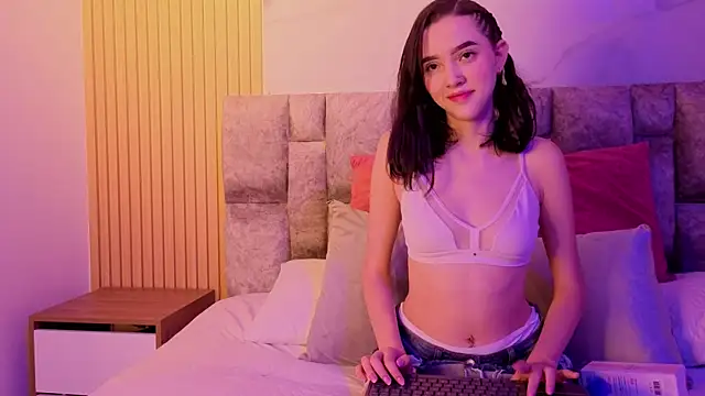 angel  kiss online show from October 8, 2025, 11:30 am