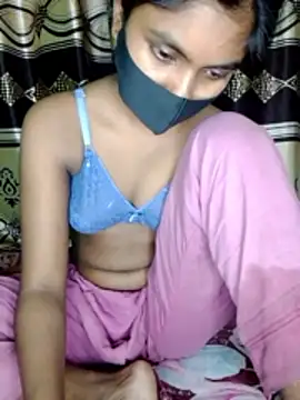 Snapshot of hottywife-03 chatting on May 6, 2026, 2:00 pm hottywife-03 online show from May 6, 2026, 2:00 pm