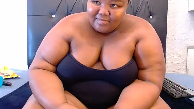 LadyBear2002 online show from March 11, 2026, 12:11 pm