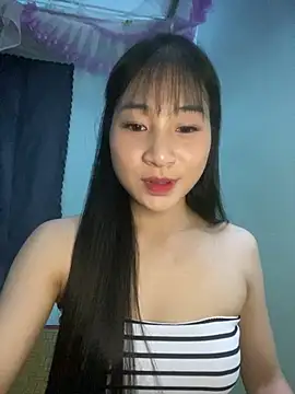 banlinh004 online show from June 8, 2026, 2:39 pm