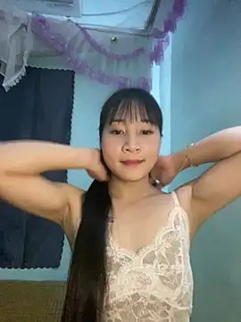 banlinh004 online show from June 17, 2026, 2:40 pm