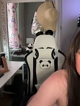 bebecita x online show from March 27, 2026, 4:07 pm