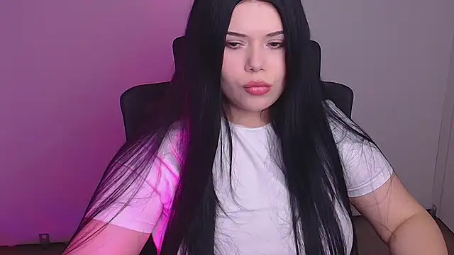 Mona Esty online show from November 4, 2025, 6:40 pm