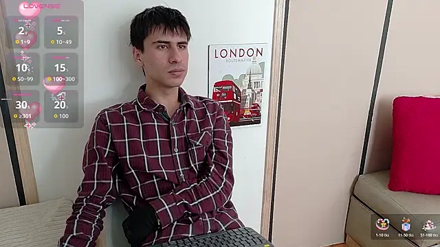 Snapshot of Troy_boy19 chatting on October 21, 2025, 8:42 pm Troy boy19 online show from October 21, 2025, 8:42 pm